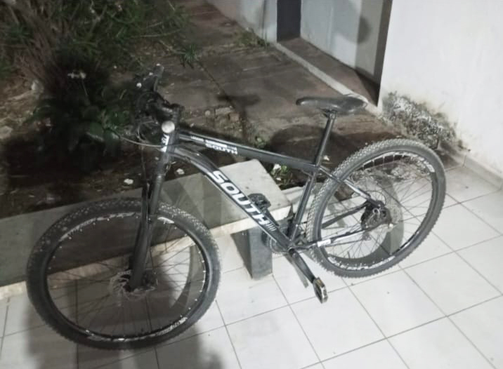 Homem tem bicicleta roubada no bairro Aeroporto logo ap&oacute;s compr&aacute;-la  