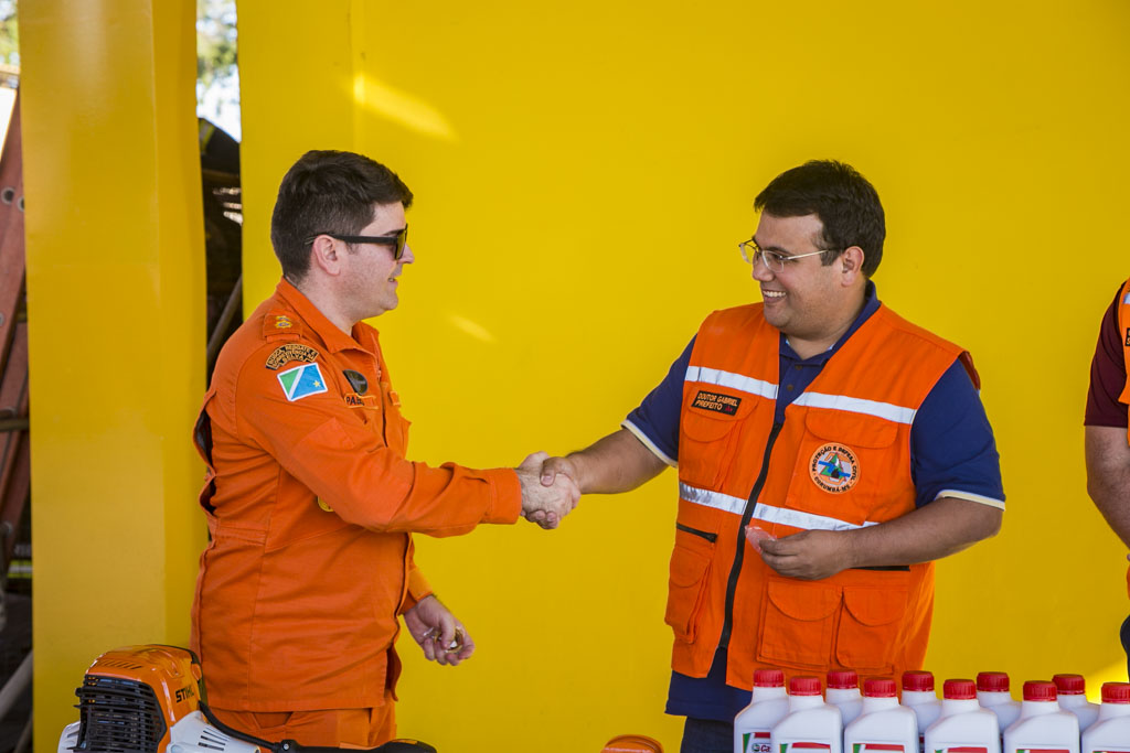 Prefeitura qualifica servi&ccedil;os ao repassar equipamentos para Corpo de Bombeiros de Corumb&aacute; 