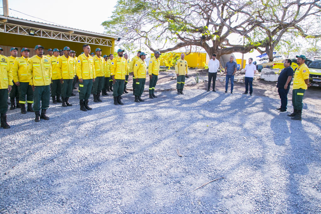 Prefeito visita base do Prevfogo e destaca import&acirc;ncia da brigada na prote&ccedil;&atilde;o do Pantanal
