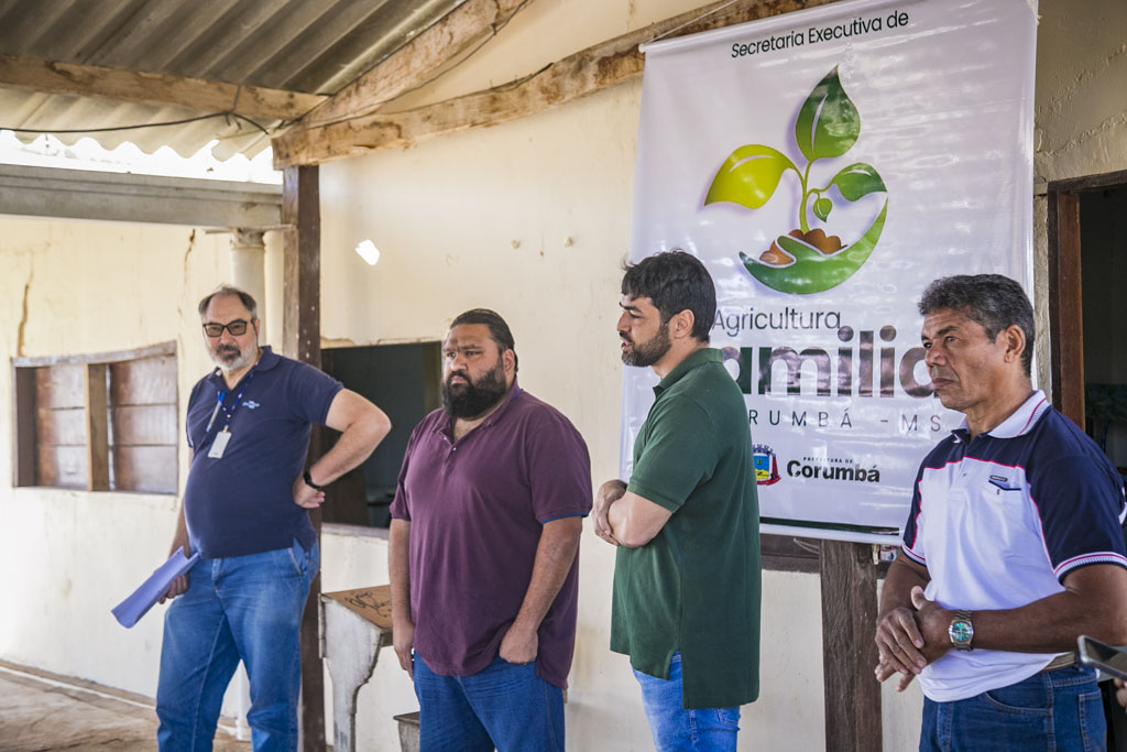 Prefeitura participa de Dia de Campo sobre variedades de feij&atilde;o no Assentamento Taquaral