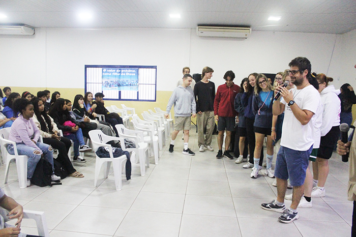 Cidade Dom Bosco recebe grupo de mission&aacute;rios italianos para a&ccedil;&atilde;o volunt&aacute;ria com educandos em Corumb&aacute;