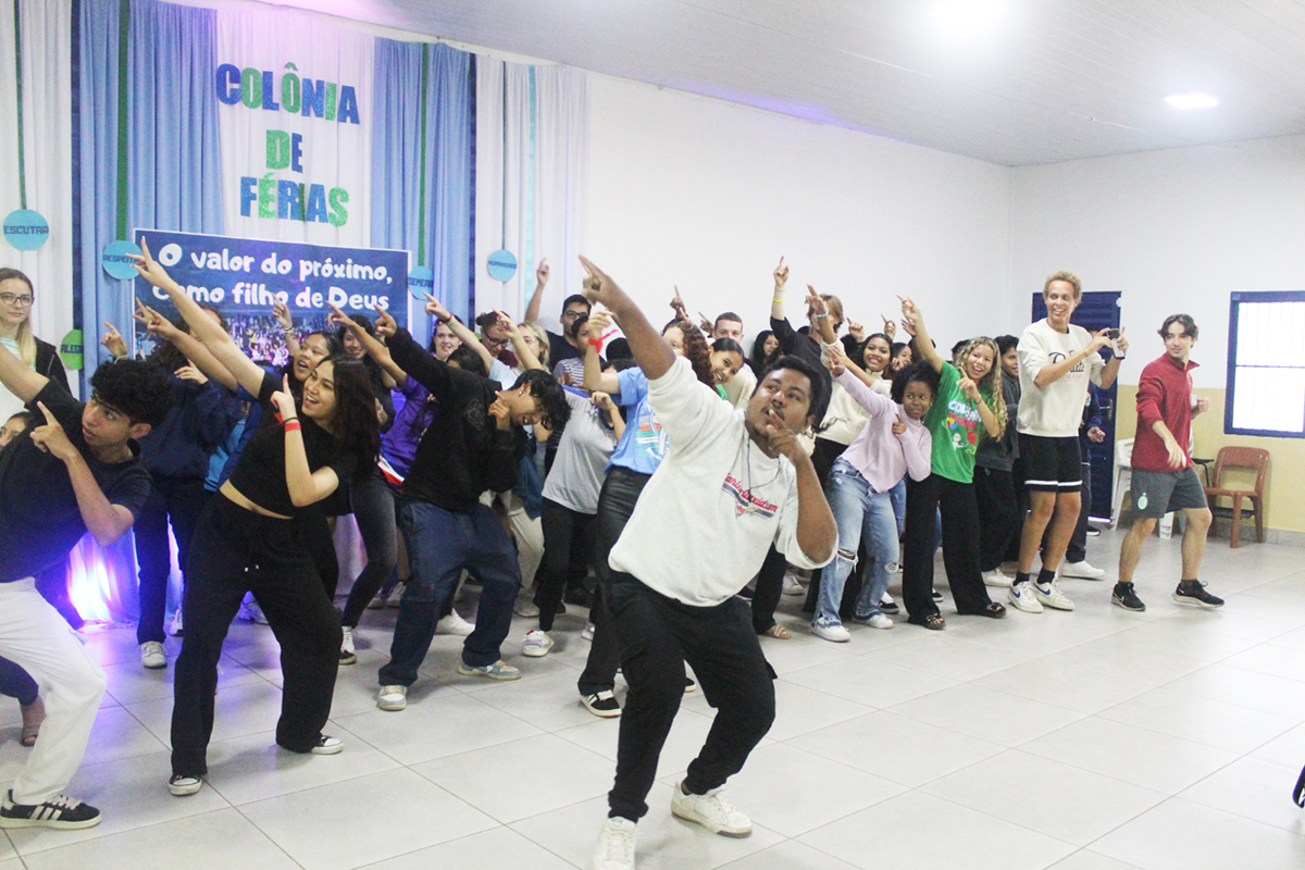 Cidade Dom Bosco recebe grupo de mission&aacute;rios italianos para a&ccedil;&atilde;o volunt&aacute;ria com educandos em Corumb&aacute;