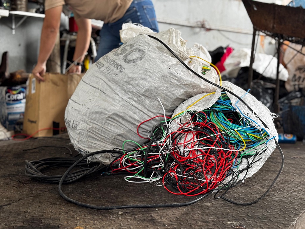 Opera&ccedil;&atilde;o intensifica fiscaliza&ccedil;&atilde;o e refor&ccedil;a combate a furtos de fios em Corumb&aacute;
