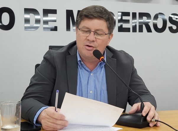Vereador Bira apresenta Projeto de Lei que isenta cobran&ccedil;a de taxas em Corumb&aacute; 