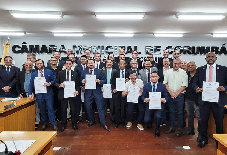 Profissionais da advocacia s&atilde;o homenageados por vereadores em Corumb&aacute;