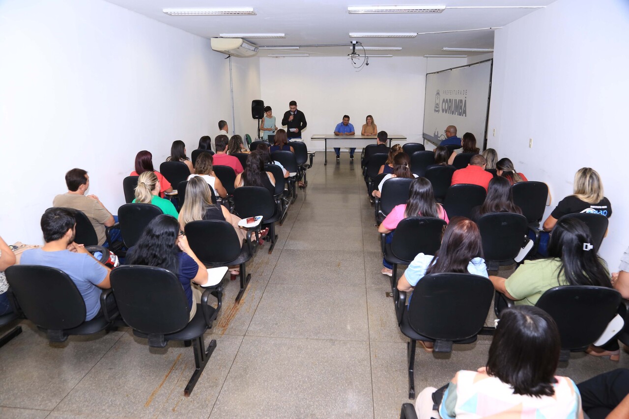 Corumb&aacute; d&aacute; posse a membros da Comiss&atilde;o de Monitoramento do Plano Municipal de Educa&ccedil;&atilde;o