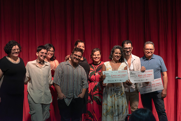 Falta pouco: poetas t&ecirc;m at&eacute; 01/09 para concorrer a at&eacute; R$ 3 mil na 37&ordf; Noite da Poesia