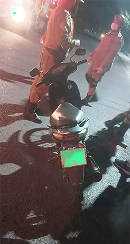 Acidente envolvendo motos deixa feridos no bairro Popular Velha e mobiliza bombeiros 