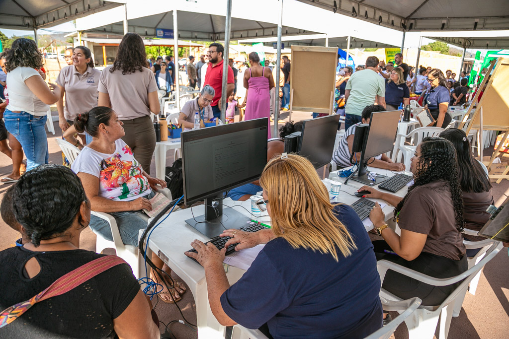 Projeto &ldquo;O Bairro que Eu Quero&rdquo; leva servi&ccedil;os e escuta popular a moradores de Corumb&aacute;