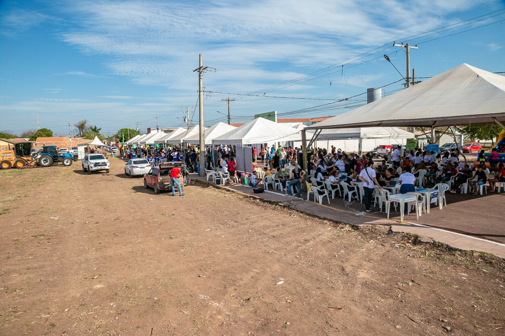 Projeto &ldquo;O Bairro que Eu Quero&rdquo; leva servi&ccedil;os e escuta popular a moradores de Corumb&aacute;