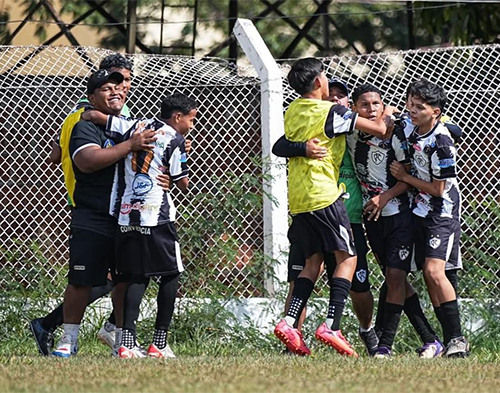 Corumbaense vence DAC fora de casa e fica a um empate da decis&atilde;o do Estadual Sub-15