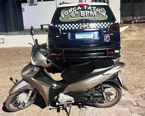 Mulher que empurrava motocicleta furtada foi encaminhada pela PM at&eacute; a Delegacia