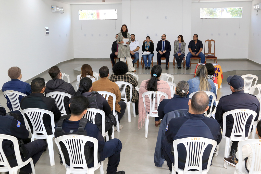 Patrulha Maria da Penha: Prefeitura entrega certifica&ccedil;&atilde;o para guardas civis municipais