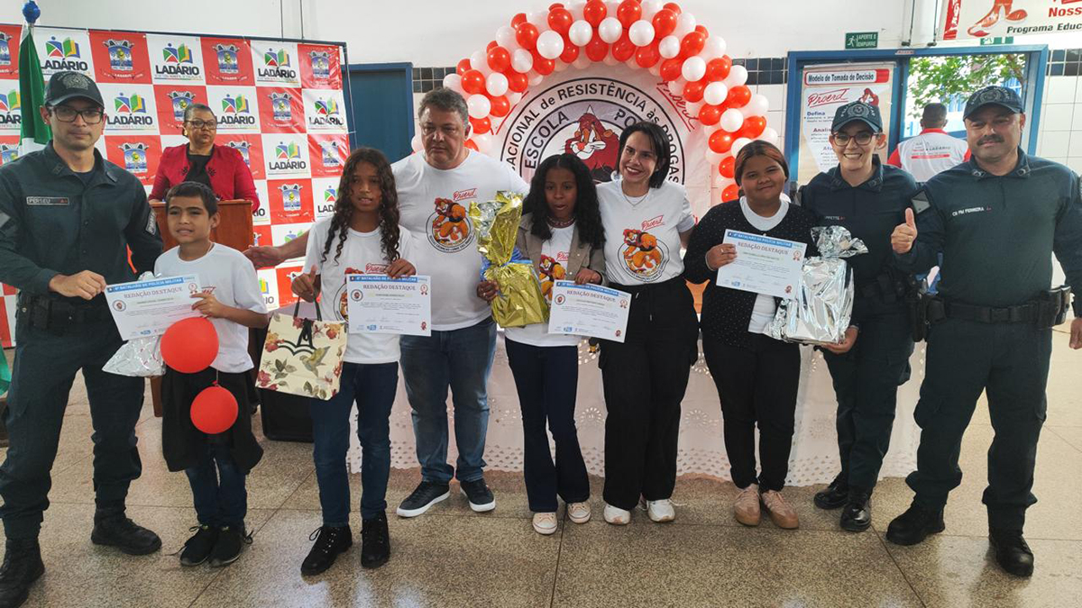 Proerd forma mais de 100 crian&ccedil;as em Lad&aacute;rio e fortalece parceria entre a Pol&iacute;cia Militar e a comunidade escolar