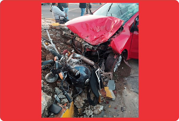 Casal fica gravemente ferido ap&oacute;s colis&atilde;o entre moto e carro na rotat&oacute;ria da Av. Rio Branco em Corumb&aacute;