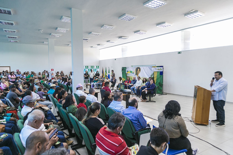 Prefeito destaca import&acirc;ncia do Plano Safra para agricultura familiar de Corumb&aacute; 