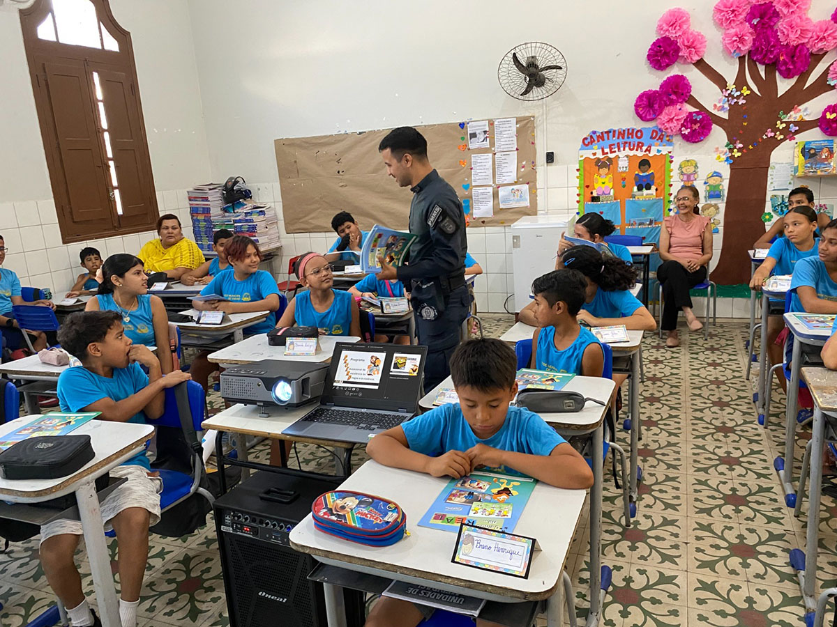 In&iacute;cio das aulas do PROERD marca segundo semestre letivo em Corumb&aacute;