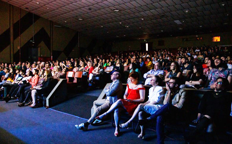 Inscri&ccedil;&otilde;es para a Noite da Poesia s&atilde;o estendidas e seguem abertas at&eacute; 20 de setembro