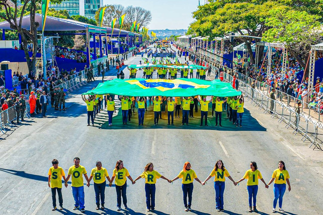 Desfile de 7 de Setembro real&ccedil;a soberania do Brasil nos 203 anos da independ&ecirc;ncia