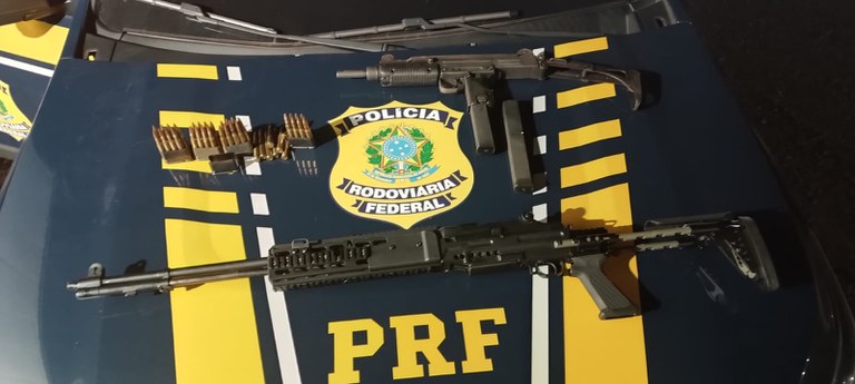 PRF apreende 2,5 toneladas de maconha e armas em Campo Grande 