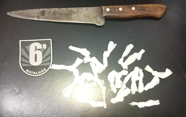Polícia Militar atua em ocorrência de drogas e porte de arma branca durante feira-livre em Corumbá