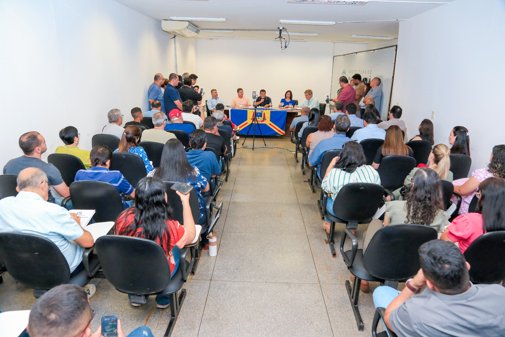 Prefeito apresenta balan&ccedil;o da gest&atilde;o e anuncia recursos para sa&uacute;de, habita&ccedil;&atilde;o e infraestrutura