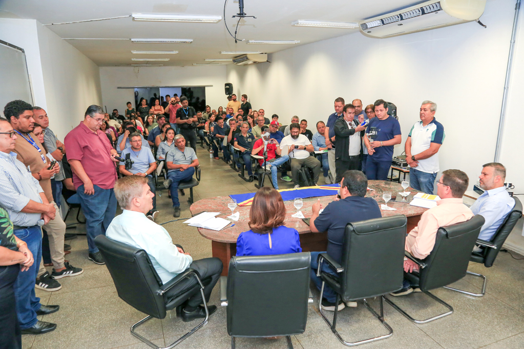 Prefeito apresenta balan&ccedil;o da gest&atilde;o e anuncia recursos para sa&uacute;de, habita&ccedil;&atilde;o e infraestrutura
