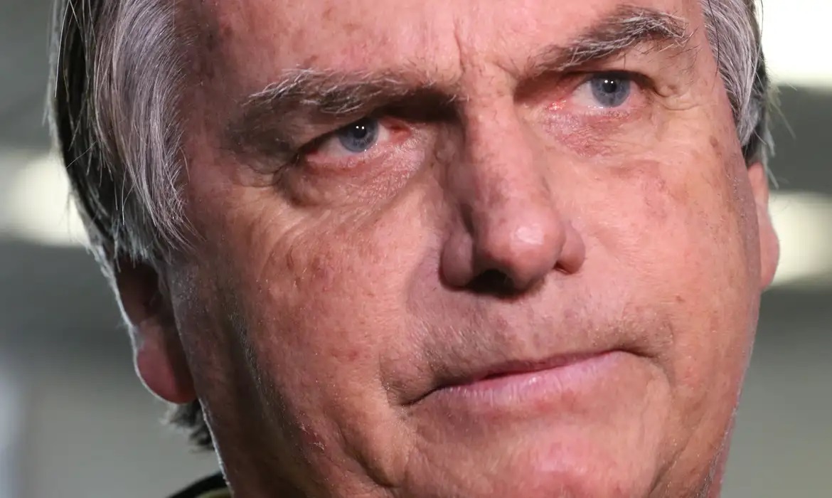 STF condena Bolsonaro a 27 anos e tr&ecirc;s meses de pris&atilde;o 