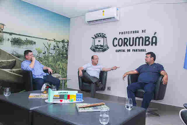 Prefeito Dr. Gabriel se re&uacute;ne com vice-governador Barbosinha e discute projetos para Corumb&aacute;