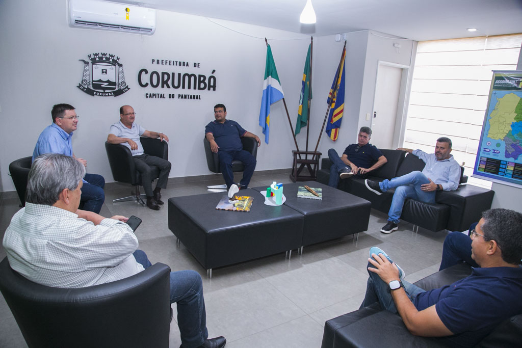 Prefeito Dr. Gabriel se re&uacute;ne com vice-governador Barbosinha e discute projetos para Corumb&aacute;