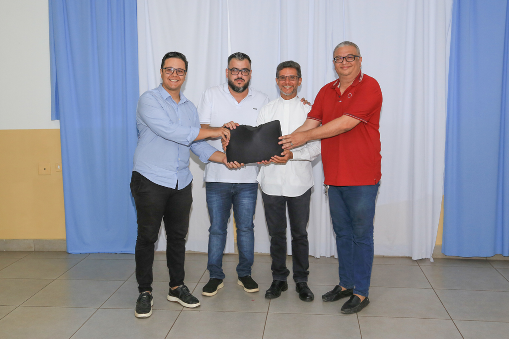 Prefeitura garante recursos de emenda e FMIS para Miss&atilde;o Salesiana e Re-Habilitar