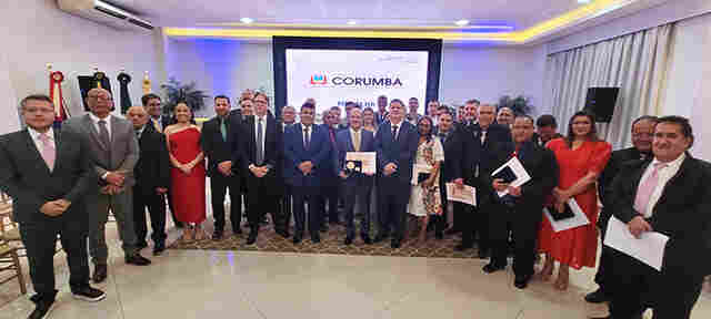 C&acirc;mara homenageia personalidades com Medalha do M&eacute;rito Legislativo Ant&ocirc;nio Maria Coelho