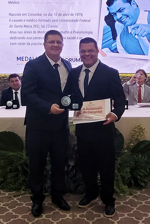 C&acirc;mara homenageia personalidades com Medalha do M&eacute;rito Legislativo Ant&ocirc;nio Maria Coelho