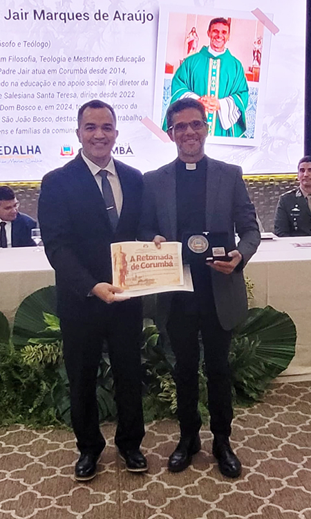 C&acirc;mara homenageia personalidades com Medalha do M&eacute;rito Legislativo Ant&ocirc;nio Maria Coelho