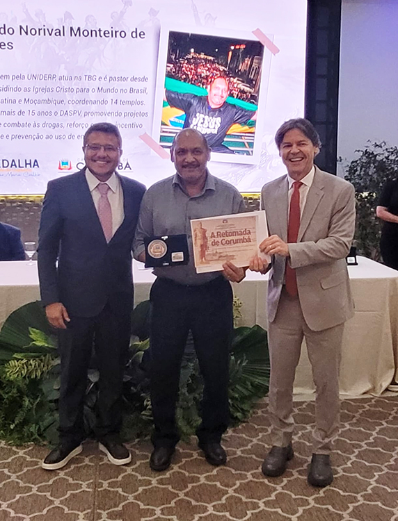C&acirc;mara homenageia personalidades com Medalha do M&eacute;rito Legislativo Ant&ocirc;nio Maria Coelho