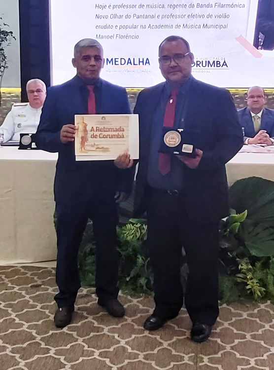 C&acirc;mara homenageia personalidades com Medalha do M&eacute;rito Legislativo Ant&ocirc;nio Maria Coelho