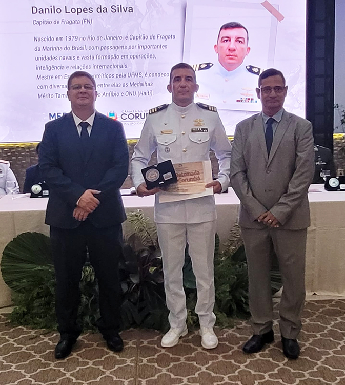 C&acirc;mara homenageia personalidades com Medalha do M&eacute;rito Legislativo Ant&ocirc;nio Maria Coelho