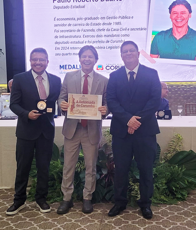C&acirc;mara homenageia personalidades com Medalha do M&eacute;rito Legislativo Ant&ocirc;nio Maria Coelho