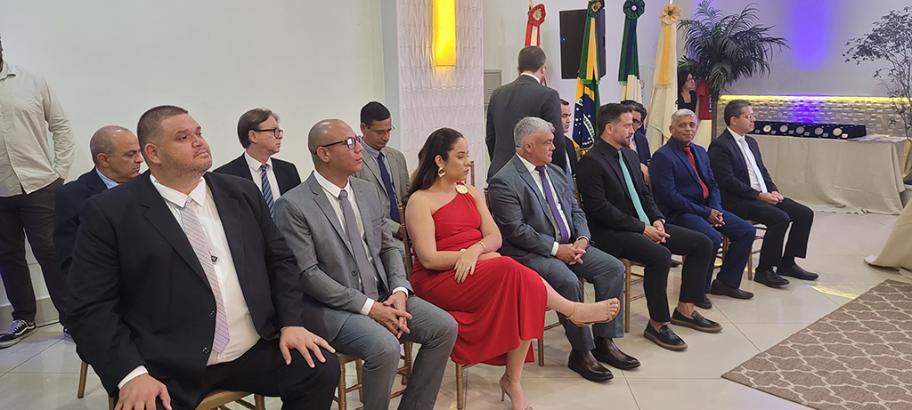 C&acirc;mara homenageia personalidades com Medalha do M&eacute;rito Legislativo Ant&ocirc;nio Maria Coelho