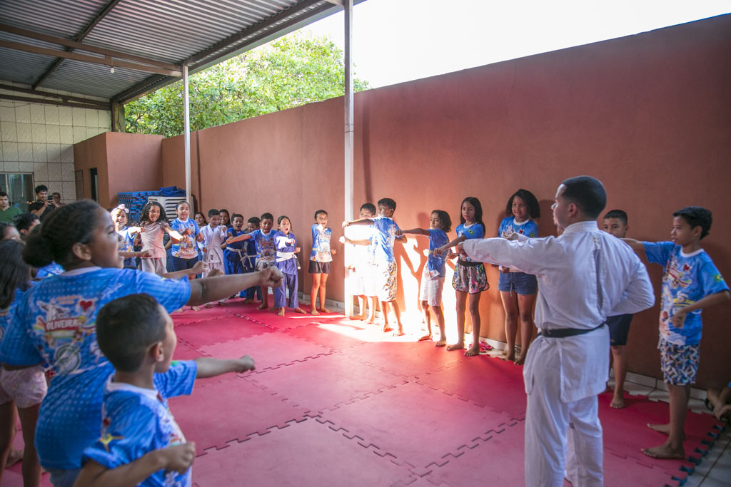 Prefeitura refor&ccedil;a compromisso com educa&ccedil;&atilde;o, cultura e assist&ecirc;ncia social em Corumb&aacute;