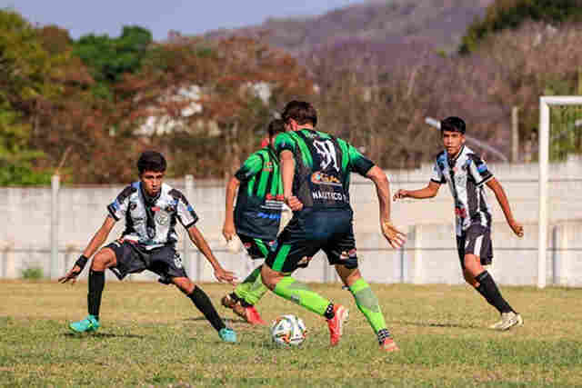 N&aacute;utico vence Corumbaense e fica a um empate do t&iacute;tulo no Estadual Sub-15