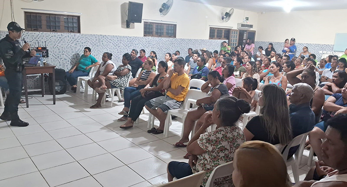 Pol&iacute;cia Militar realiza palestra sobre seguran&ccedil;a p&uacute;blica no CAIJ em Corumb&aacute;