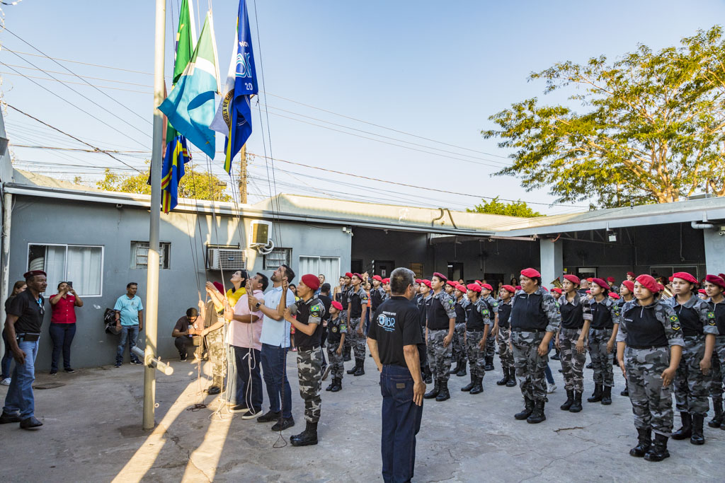 Prefeitura repassa recursos de emendas e do FMIS para projetos do Instituto Novo Olhar
