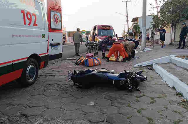 Motociclista de 26 anos perde a vida ap&oacute;s colidir com ve&iacute;culo na Rua Am&eacute;rica em Corumb&aacute;