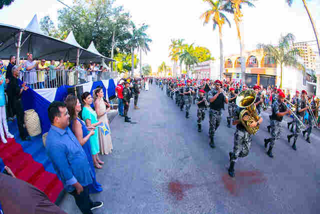 Mais de 60 institui&ccedil;&otilde;es participam de desfile em comemora&ccedil;&atilde;o aos 247 anos de Corumb&aacute; 
