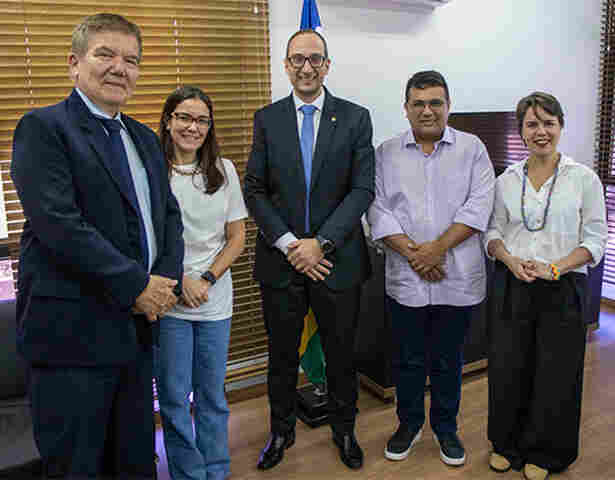 Defensoria-Geral dialoga com prefeito de Corumb&aacute; sobre rede de atendimento ao migrante 