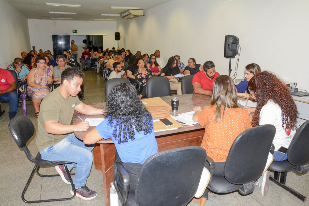 Prefeitura de Corumb&aacute; d&aacute; posse a mais 23 aprovados em concurso p&uacute;blico