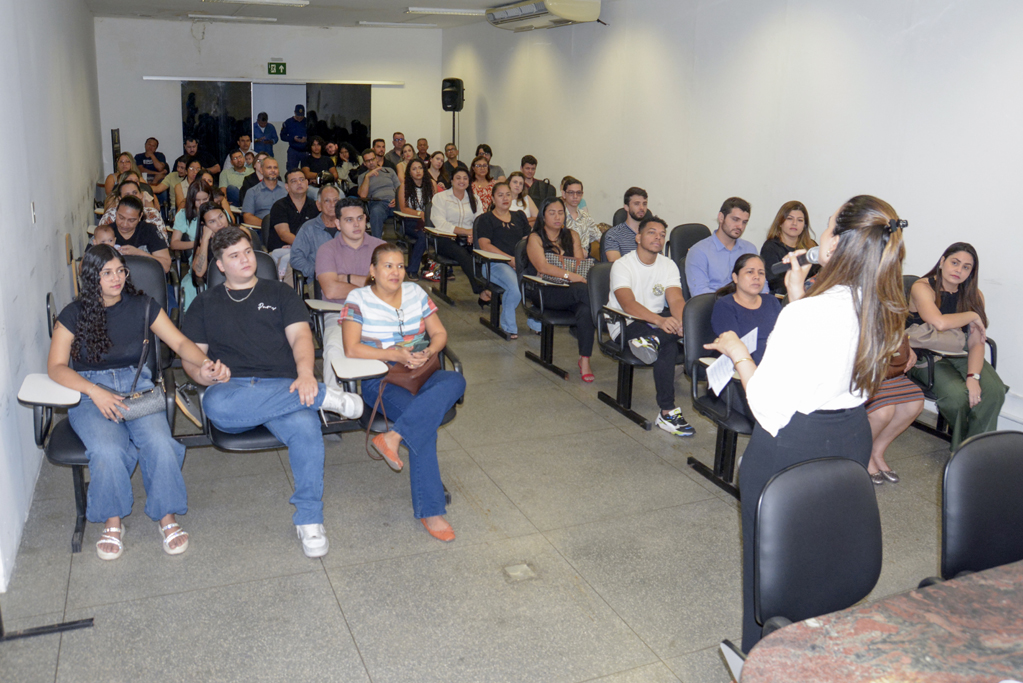 Prefeitura de Corumb&aacute; d&aacute; posse a mais 24 aprovados em concurso p&uacute;blico