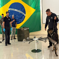 Servidores da Receita Federal atuam como palestrantes em semin&aacute;rio sobre c&atilde;es detectores da Marinha do Brasil 