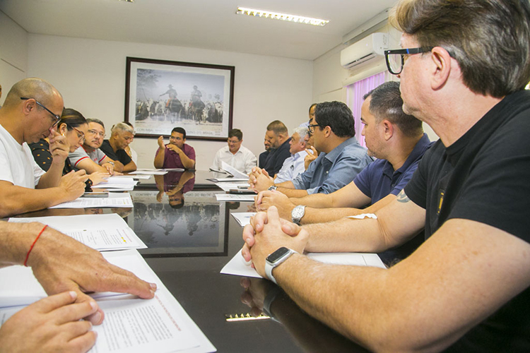 Di&aacute;logo entre poderes e Simted em defesa dos trabalhadores da educa&ccedil;&atilde;o